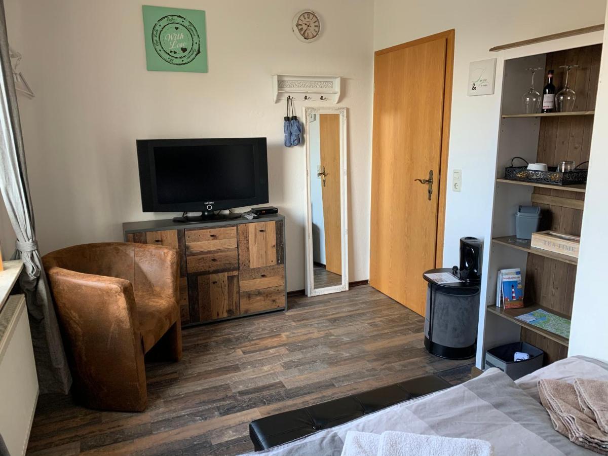 Privates Ferienzimmer An Der Nordsee 胡苏姆 外观 照片
